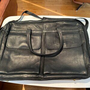Black Leather Shoulder Day Travel Bag (20"x15"x6")